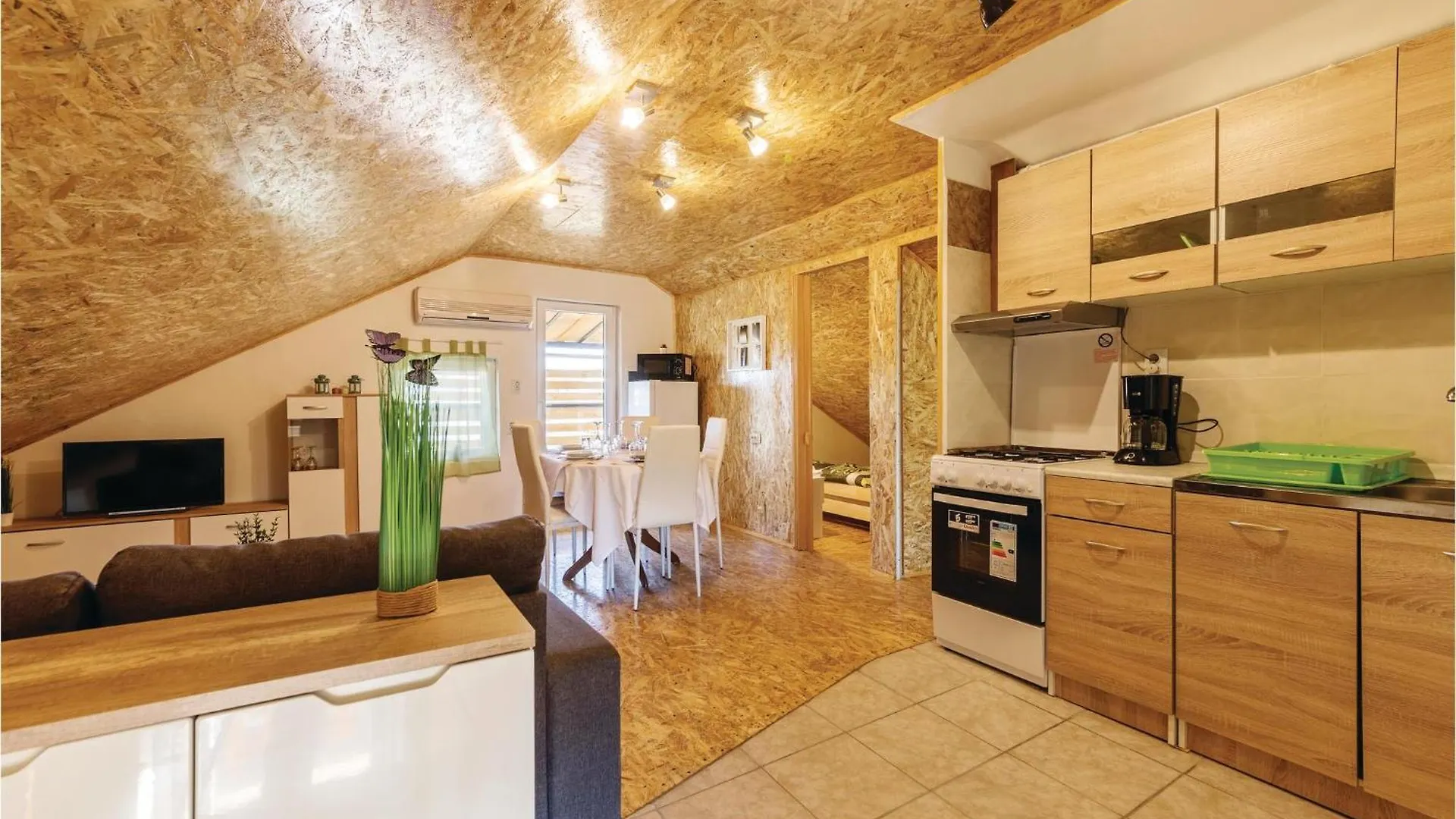 Nyaraló Stunning Home In Valtura With Kitchen Horvátország